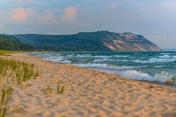 RT @philipskaggs: Great Lakes ranked: 

1. Michigan 
2. Superior 
3. Huron
4. Ontario
5. Erie

Thoughts? https://t.co/3e2CkIfQLb