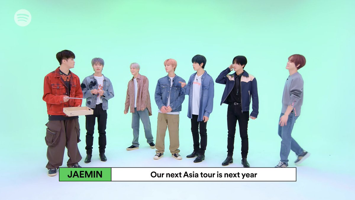 Ieemarkees's tweet photo. "our next asia tour is next year" ????? https://t.co/pXau5OSUYd