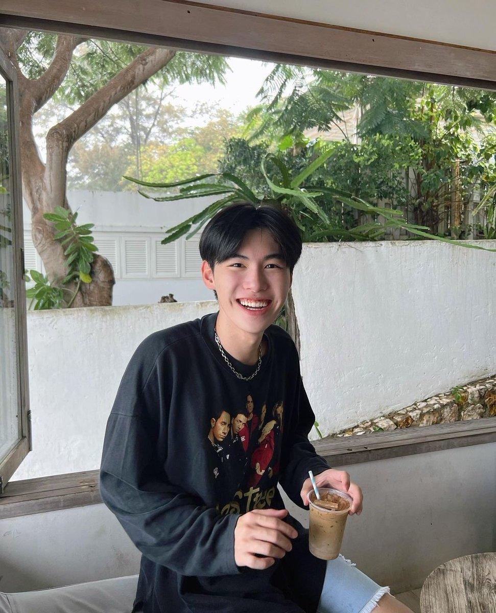 BeyaSonyeon's tweet photo. @promxphfc @ppromxx_ @MSPCouncilPH thank you so much! one of my fave pics of him kasi ganda ng smile niya talaga TT @eaceipt #PromPHGA https://t.co/KF3GGtshgO