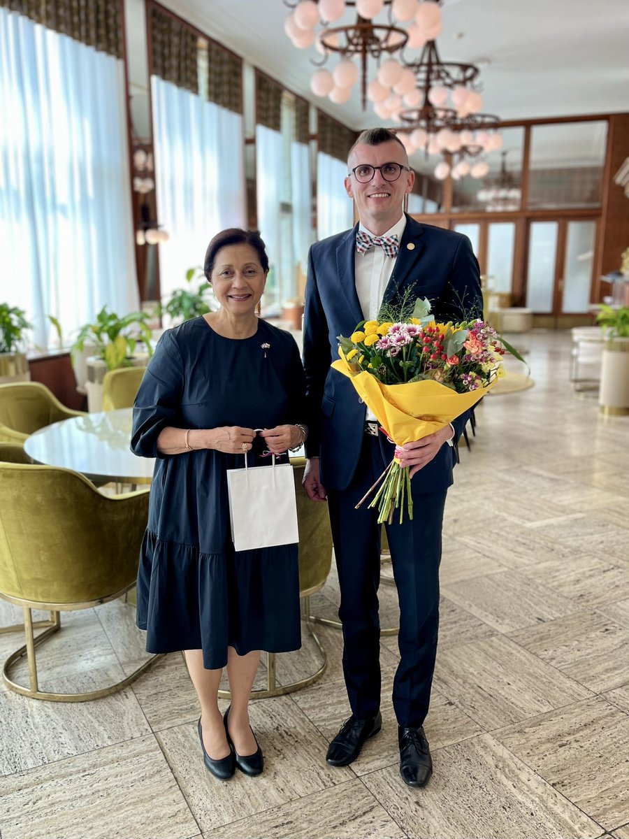 TofP_official's tweet photo. #SeM SG #MarekSobola met with Her Excellency #LourdesVictoriaKruse @rdensuecia, Ambassador of 🇩🇴 to 🇸🇪, 🇳🇴, 🇫🇮, 🇩🇰 &amp; 🇸🇰. Topic of the discussion was #ServareEtManere projects related to the #DominicanRepublic. https://t.co/bZ3h3DC7kp