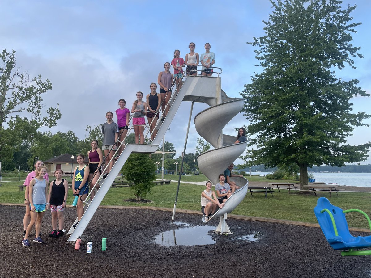 WarsawXc's tweet photo. #morningcrew got to see another sunrise along with a GREAT trail run. Opportunity #24 complete. #onlysomany #bebetter #summermiles https://t.co/cPAlahqMAt
