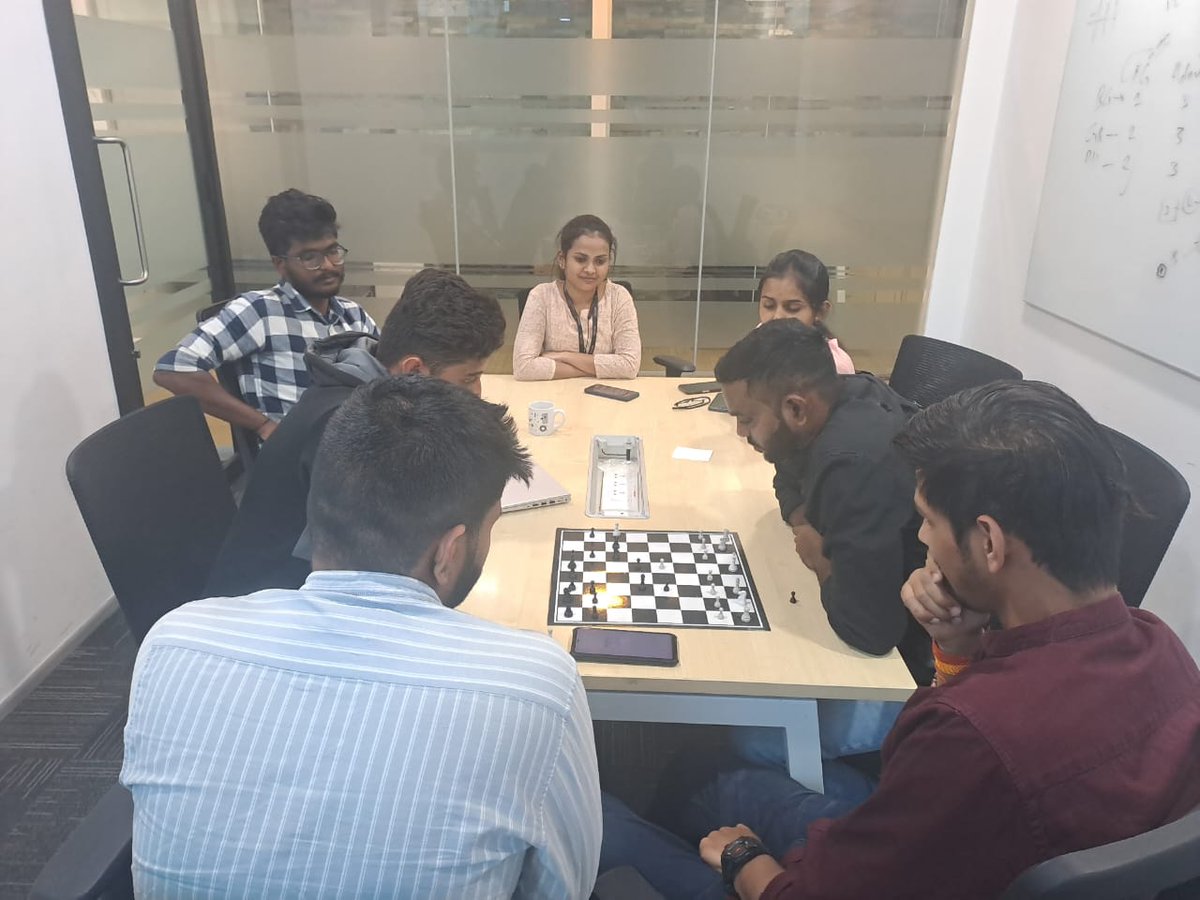 Chess lovers at IZT united on #InternationalChessDay for an electrifying tournament! 🏆🔥 Who said chess is boring?
📸 Peek into IZT's enthralling Chess Day celebration! 

Swipe to see more
.
.
.
.
#chesscup #employeeengagement #workculture #team #teamspirit #employeeengagement
