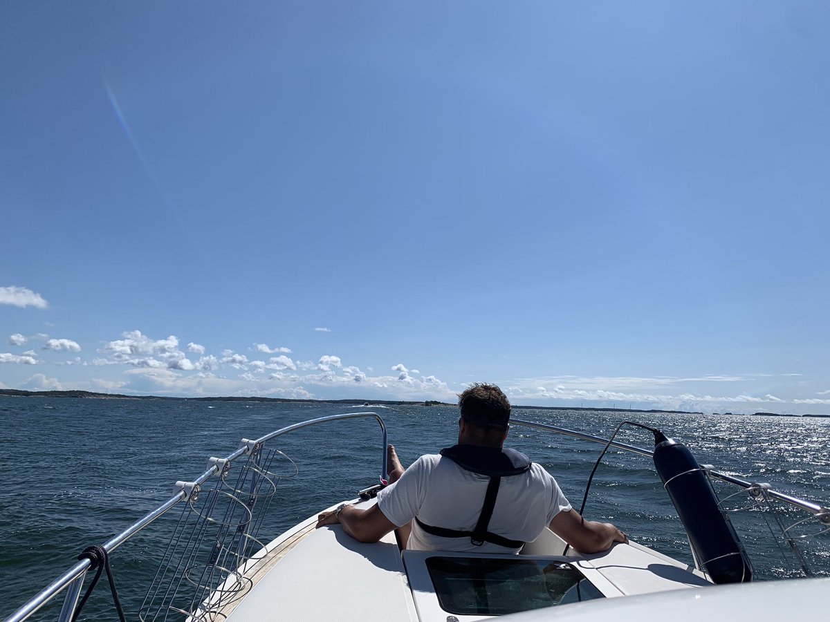 Matka jatkuu klo 13.10 kohti #Högsåra’a. Edelleen aivan upea keli,  kuten kuvasta näkyy.

#veneily #loki #kesäloma #saaristo #saaristomeri