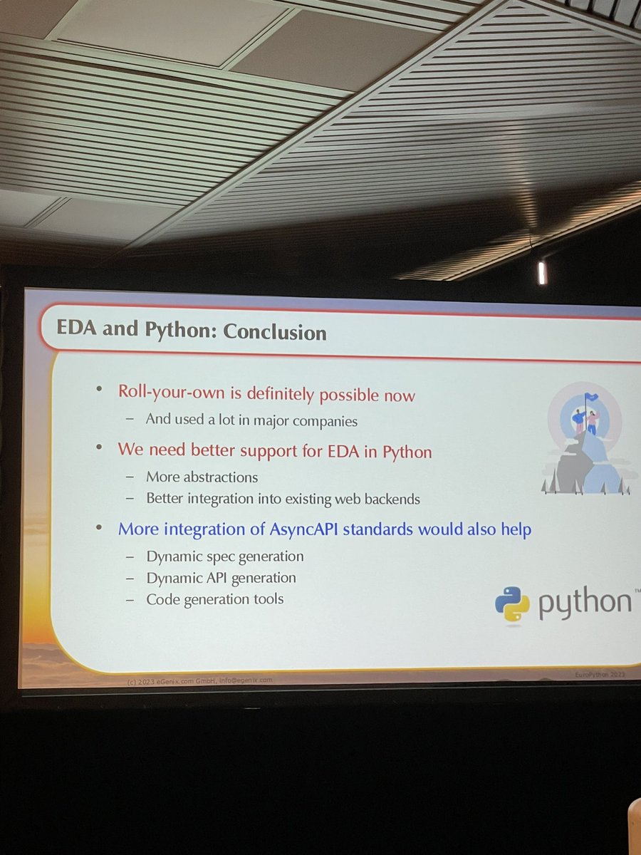 viperale's tweet image. Next up @malemburg with his talk about Event Driven Architectures at #EuroPython2024 👏🏼👏🏼