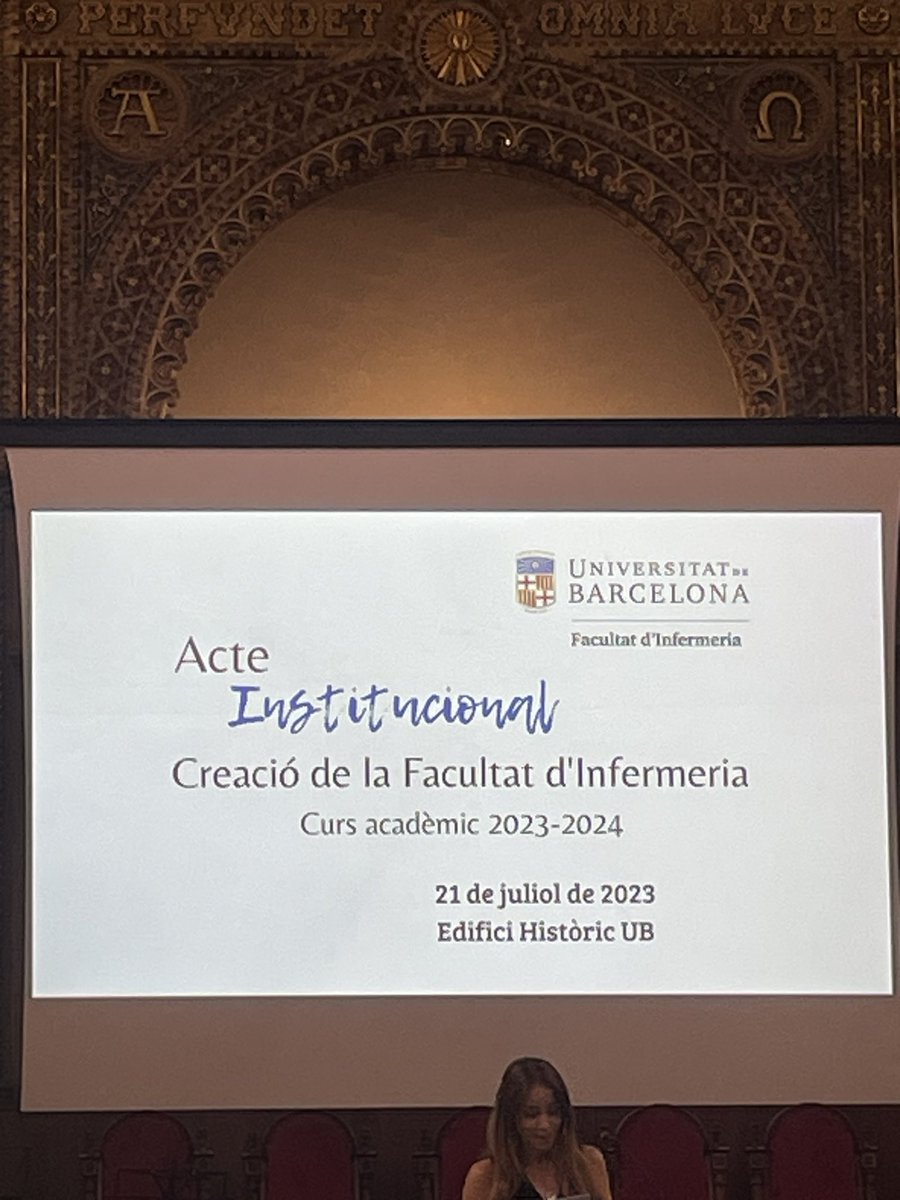 Per fi, avui podem dir som Facultat d’Infermeria. Molt camí per arribar aquí, molta feina de molta gent. Ehorabona a totes les que no heu defallit fins a fer-ho possible #UB #facultatinfermeria