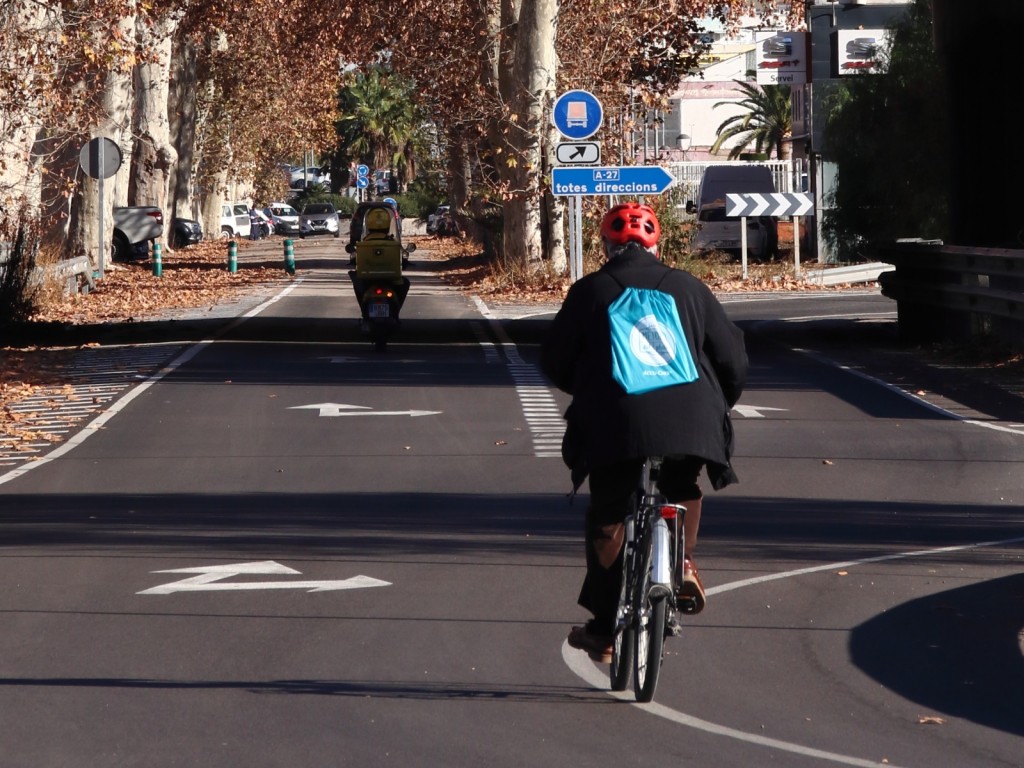 🚴‍♂️Un estudi de la #URV ofereix per primer cop una diagnosi sobre la infraestructura i l’ús de la #bicicleta a l’àrea urbana del Camp de #Tarragona. S'han analitzat sis municipis i s'han enquestat un miler de persones. ⬇️