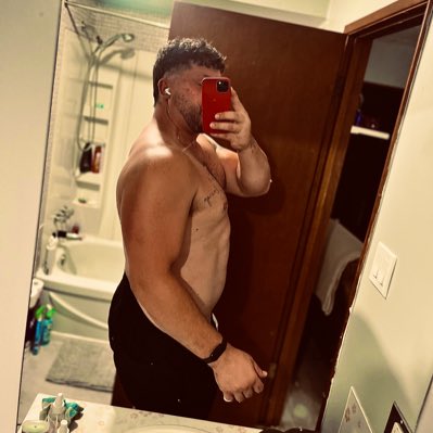 maclellan96's tweet photo. #NewProfilePic https://t.co/Xeg2MTXcEk