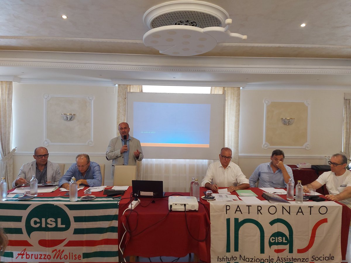 CISLAbruzzoMoli's tweet photo. #21luglio Riunione #InasCisl alla presenza del Presidente nazionale Gigi Petteni e del Segretario Generale della #Cisl Giovanni Notaro per approfondire il tema del sistema servizi, rafforzare la presenza #Cisl e spostare il baricentro della strategia sindacale sui territori https://t.co/21ZMpg4EY7