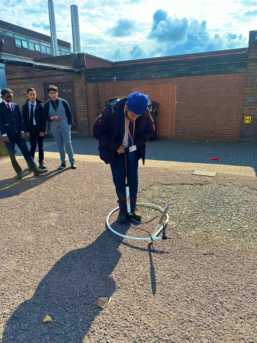 ScienceHolyhead's tweet image. Our year 12 physicists exploring parabolic motion and g by free fall with their very own rockets! @holyhead_school