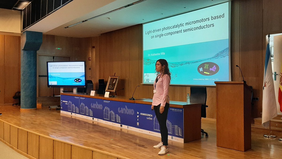 Katherine Villa opens the last session of #6AMCINBIO with her talk about visible-light-responsive photocatalytic micromotors based on single-component semiconductors