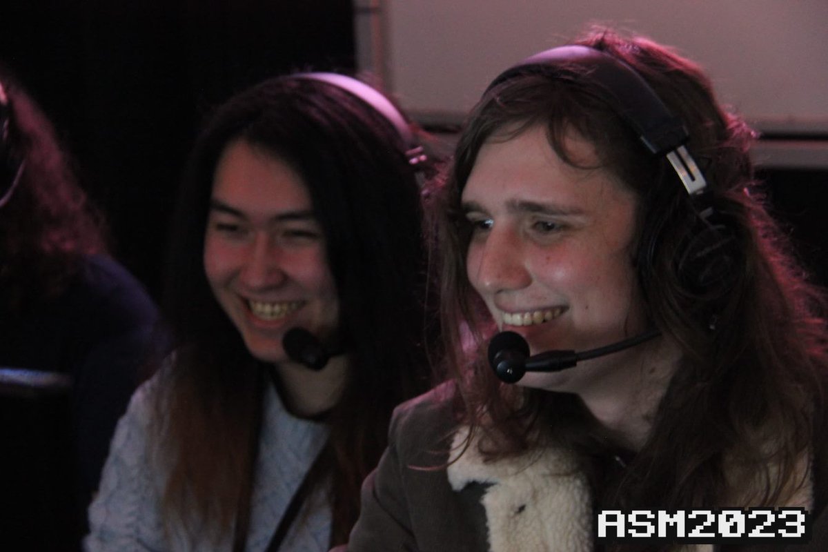 I didn't have that many photos of me this year so instead I'll just do 4 photos of some of my favourite runs/moments/people this event 💜💜

Was so fun to showcase Hi-Fi RUSH, I wanna try doing it again (maybe not at dead o'clock?💜)