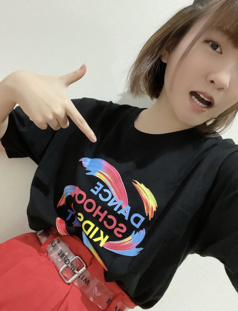 pinknolion_hina's tweet photo. 今日はお休み、、ではなく、
#KHDC の稽古でした💃
なんかみんなのダンス見て
頑張んなきゃって思ったし、
頑張れって言われた気がする。
KHDCは9月!!
まだ時間ある!がんばる! https://t.co/gXREYwQPrw