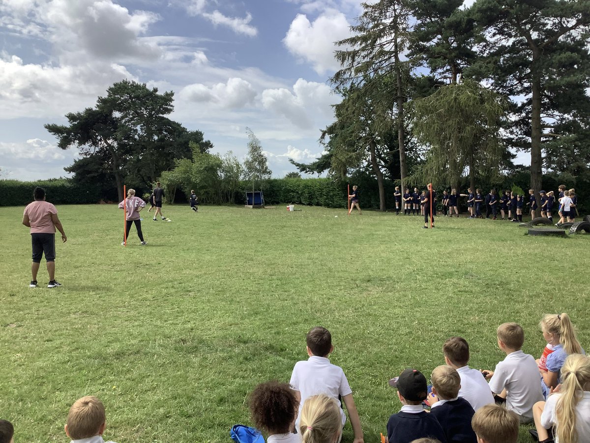 Teachers vs Year 6 End of Year Rounders

Thank you to everyone who has taken part in our sports events throughout the year.  We are looking forward to seeing everyone in September.