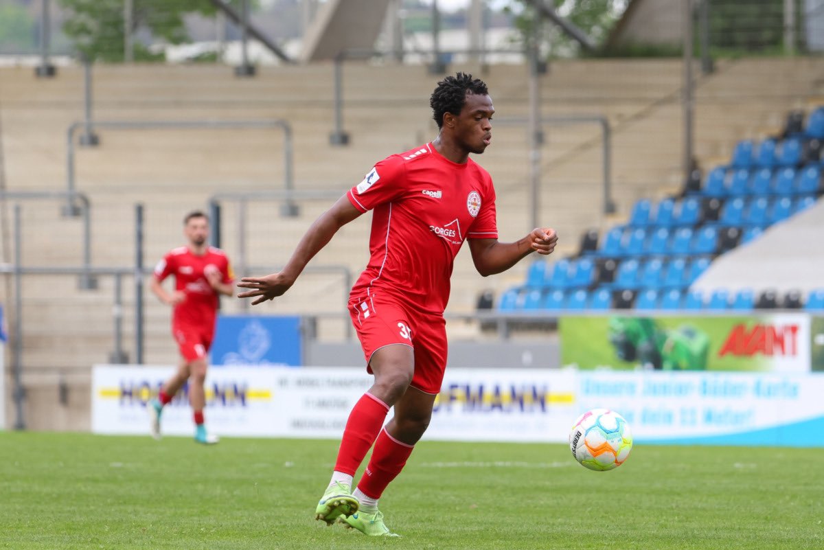 SVD98EN's tweet photo. John-Peter #Sesay has moved on loan to Luxembourg first division side Union Titus Petingen.
We wish you every success for the season.
📸: Eibner
#sv98 https://t.co/YvCmT5nGas