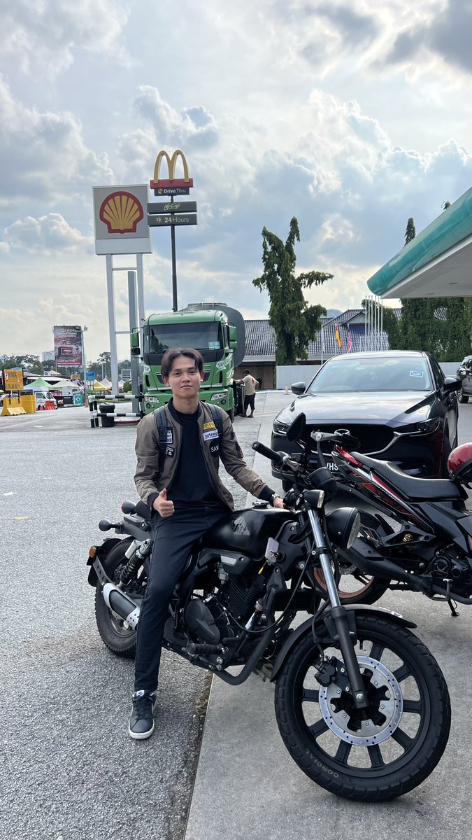 ameruelshah's tweet photo. My first ride with baby ❤️ https://t.co/Y1eaMUORVr
