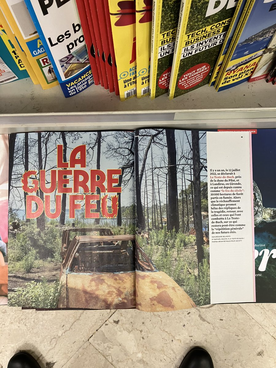 Raphaelmalkin's tweet photo. Pour le nouveau numéro @SocietyOfficiel, récit jour après jour, dans la tête des pompiers et des sinistrés, du feu terrible qui a ravagé La Teste-de-Buch l’année dernière. Une mission réalisée avec l’impeccable @G_Belhoste. https://t.co/NLffAv62UV