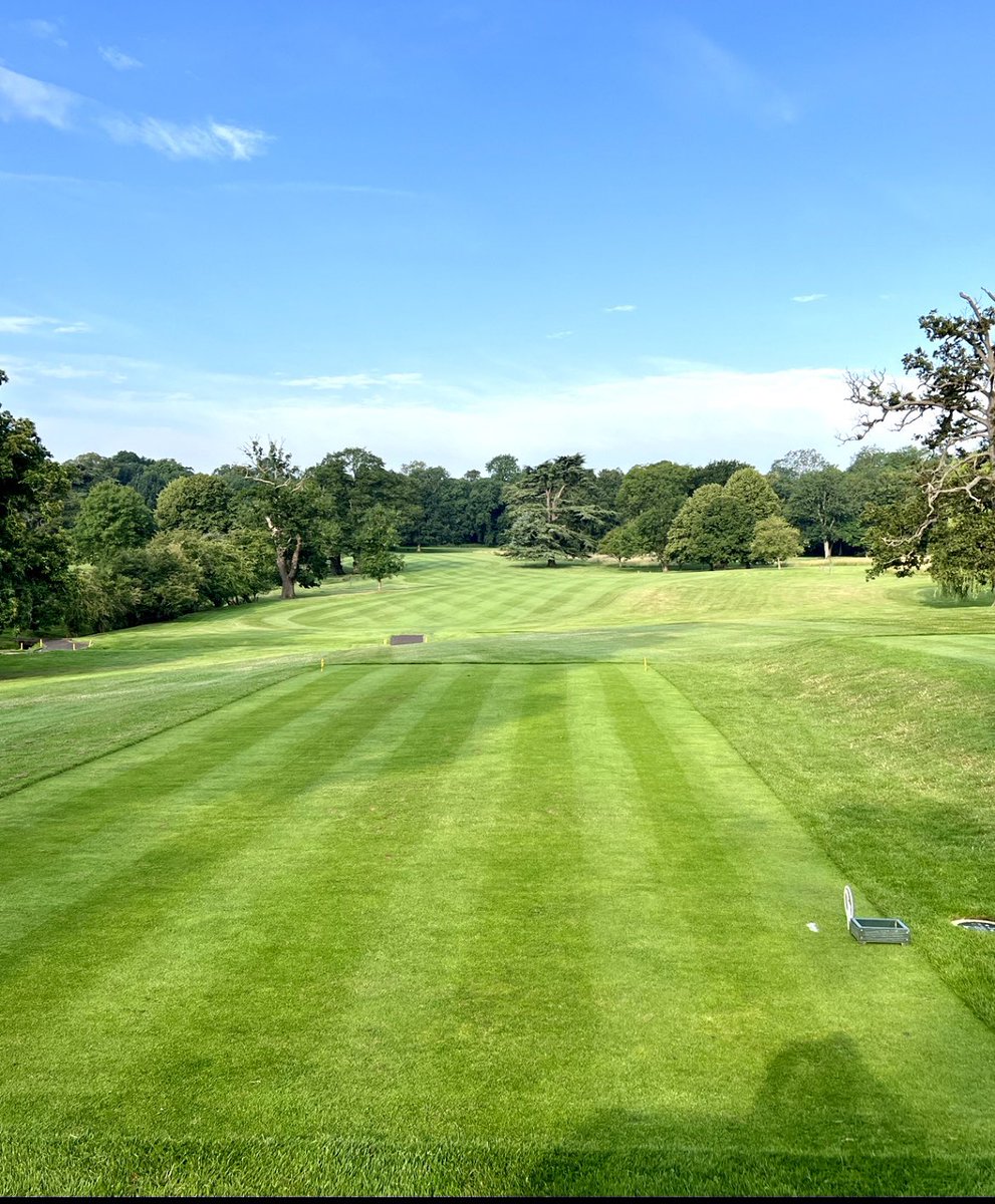 Easthertsgc's tweet photo. Brilliant effort from the greenkeeping team this week.  

The course is in fantastic condition for the #pga #ehgc #birdiefest 

196 competitors ready for a fun day of good golf, food and drink…enjoy!

#ehgc #golf #birides #pros #ehgcrocks #westonhomes #rimex https://t.co/twfsDTuvOw
