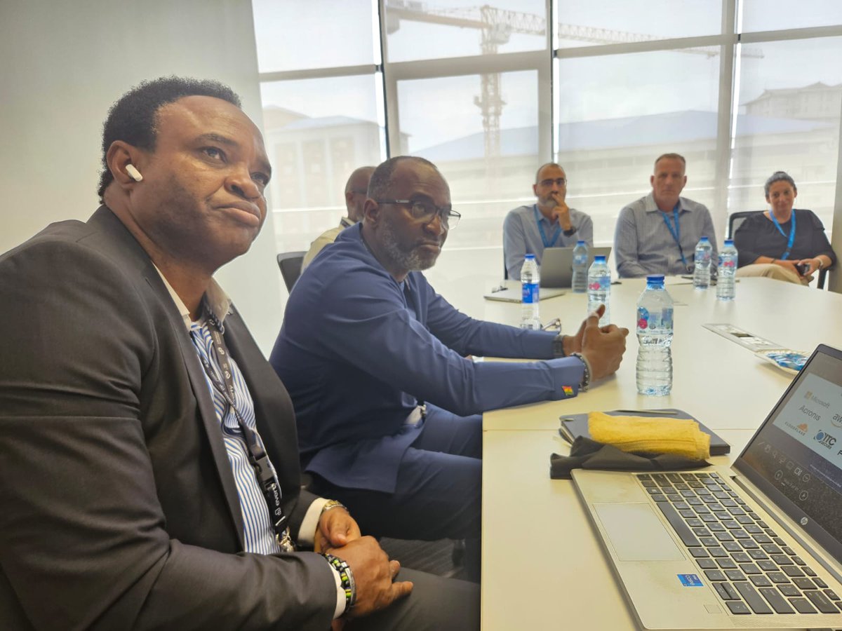 LiquidInTechNG's tweet image. We had the opportunity to meet with the Leadership executives of YNV Group as we share business ideas to promote digital transformation in Nigeria

#WeAreLiquid #LiquidIntelligentTechnologies #LiquidNigeria #LiquidCloud #CassavaTechnologies