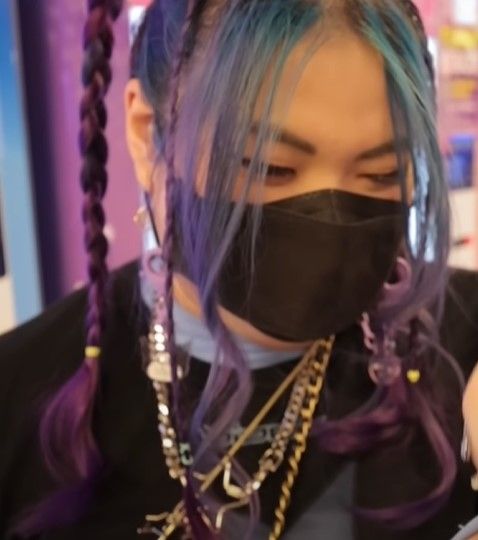 KrqwCqkeX_'s tweet photo. Who's this? Wrong answer only !! https://t.co/ILgOme8uw9