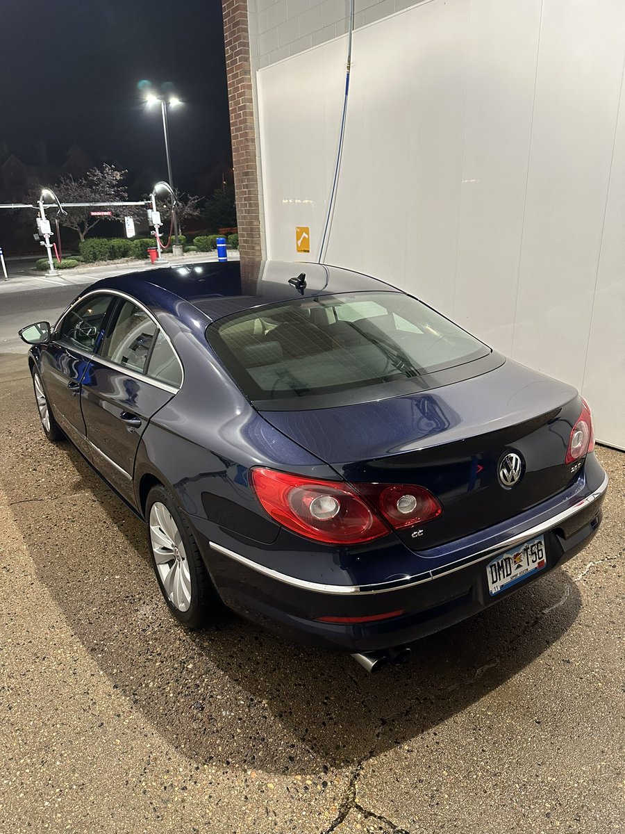 Dee_Longz's tweet photo. 3AM Car Wash: Reflecting &amp; realizing that I’m at a building stage where every hour counts. I’ve found myself waking up at 1am to pull an all nighter because I took an afternoon nap, went to bed early &amp; can’t afford to sleep all through the night because I have things to do
1/ https://t.co/WVBy3B7ynr