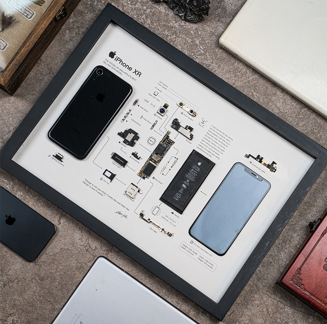 GridStudiocc's tweet image. Discover the magic inside the iPhone XR. Presenting our latest framed art piece.
To know more: gridstudio.cc 👈
 #TechArt #GridStudio