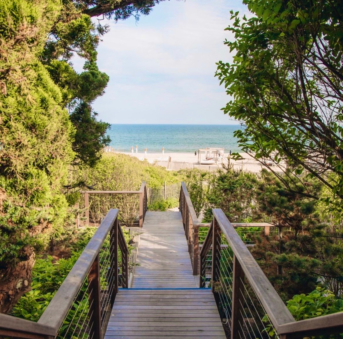 DiscoverLINY's tweet photo. Weekend at Gurney’s @gurneysresorts 🌊🏖️☀️ #discoverlongisland

#discoverli #discoverliny #dli #whereyoubelong #longislandnewyork #longislandny #longisland #liny #longislandlife #thingstodoli #longislandlocal #tourism #travel #montauk #gurneys #gurneysmontauk #mtk #lisummer https://t.co/3jOX0cIPM4