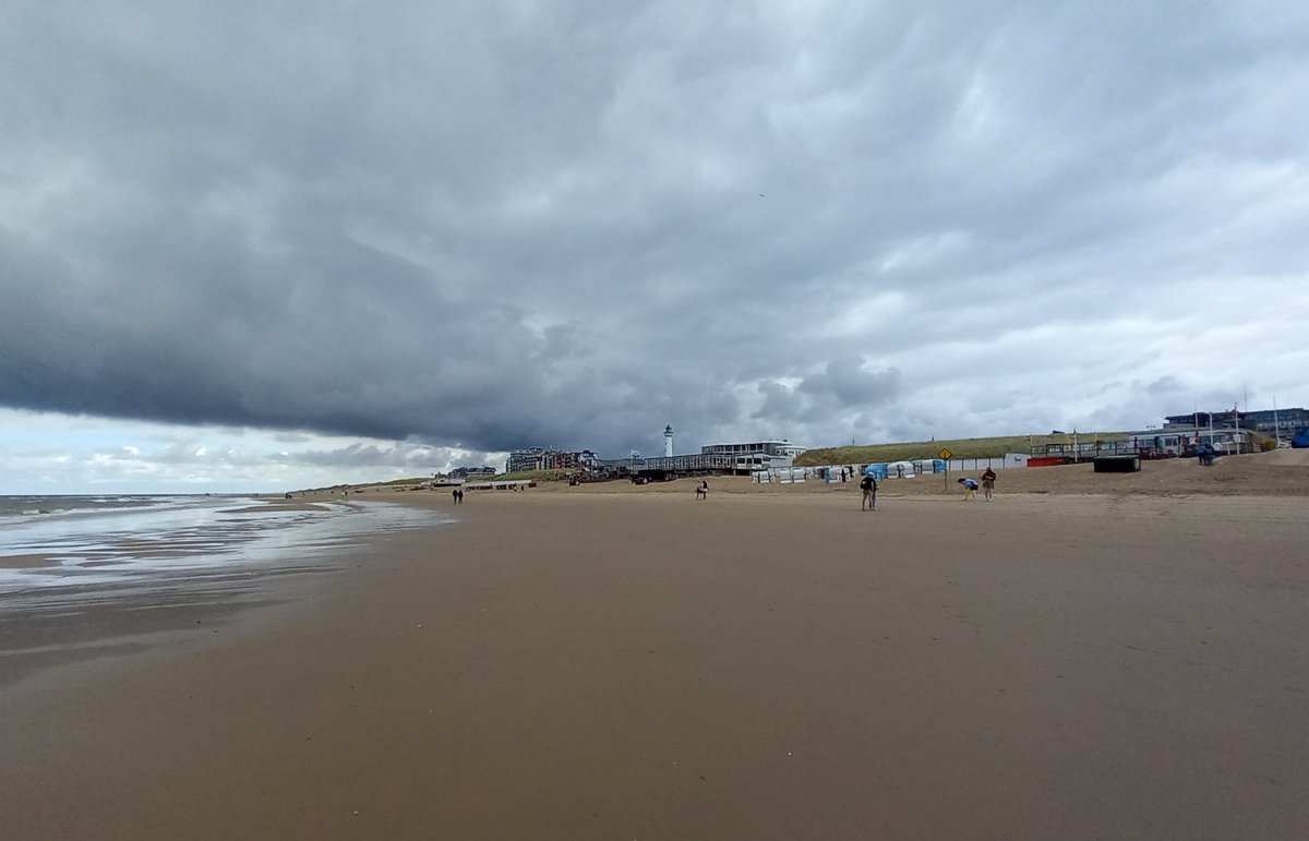 #haiku
veranderend tij
waait met alle winden mee
stroomt mee met de stroom

<a href="/dezeekust/">De Zee Kust -DZK-</a> <a href="/DZK_Egmond/">De Zee Kust EGMOND</a> <a href="/versvandezee/">Vers van de Zee</a> 
#egmondaanzee