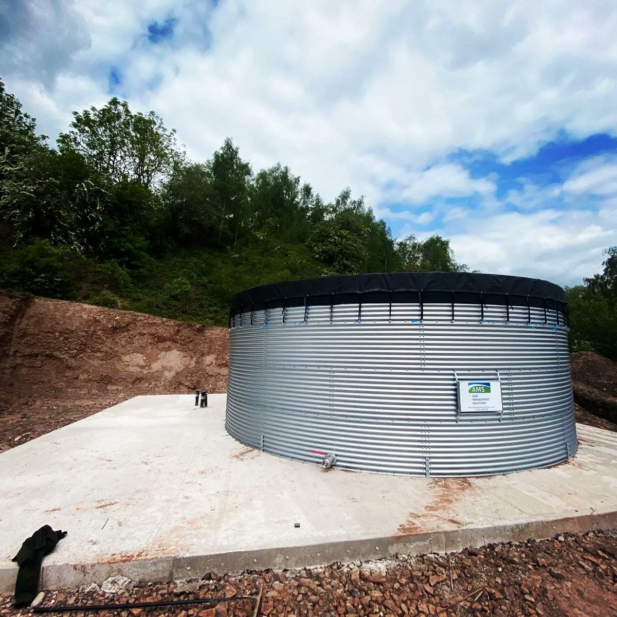Another great install carried out by the AMS team.

#tank #watertank #watertanks #waterstorage #galvtank #savingwater #cleanwater #ams #watersolutions #watermanagement #watersystems