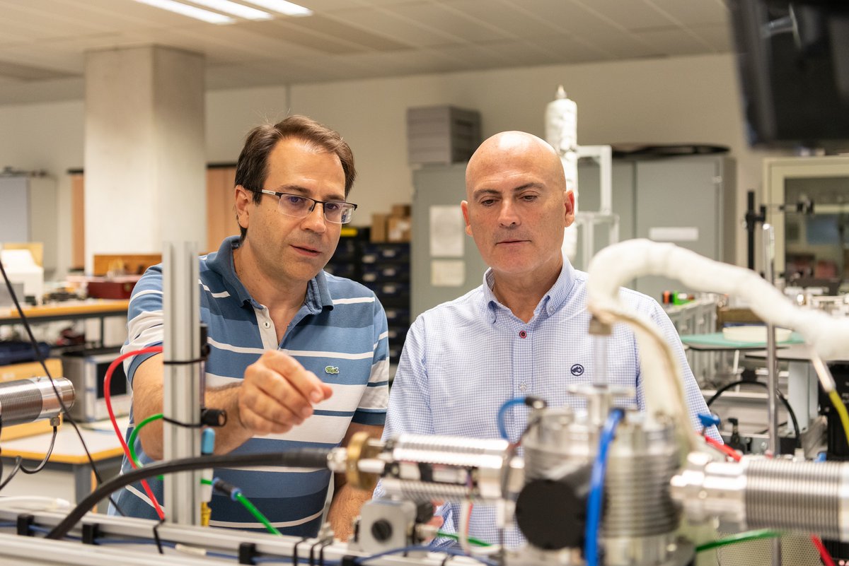 CSIC (@csic) on Twitter photo El #CSIC, la Universitat Politècnica de València (<a href="/UPV/">Universitat Politècnica de València</a>) y la empresa Sener acuerdan desarrollar una planta piloto para generar hidrógeno verde mediante microondas. Se basará en una tecnología disruptiva que aporta mayor flexibilidad y eficiencia.
▶️shorturl.at/agpuJ El #CSIC, la Universitat Politècnica de València (<a href="/UPV/">Universitat Politècnica de València</a>) y la empresa Sener acuerdan desarrollar una planta piloto para generar hidrógeno verde mediante microondas. Se basará en una tecnología disruptiva que aporta mayor flexibilidad y eficiencia.
▶️shorturl.at/agpuJ