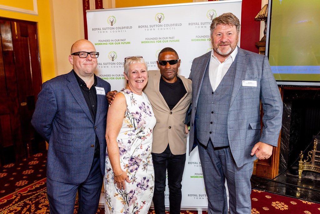 Time for our weekly newsletter!

This week:

🎖️Chamber to announce new president at AGM
🎨Agency nurtures next generation of creatives
🏆Home care firm helps town achieve dementia friendly status
🗣️Reflections from business fair

Get more Chamber news 👉 bit.ly/3DeQqCs