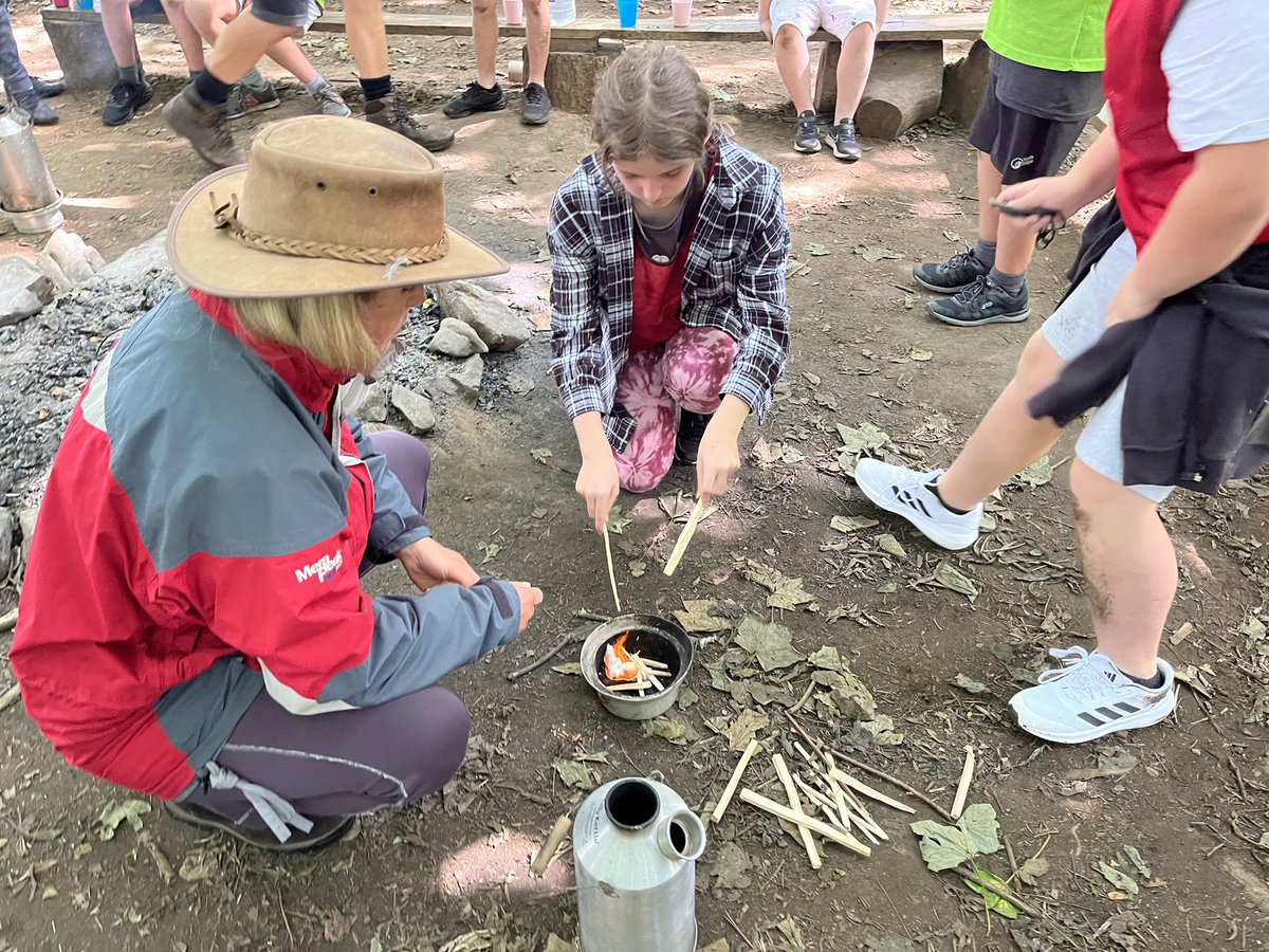 llanrhidianp's tweet photo. Our last day of residential making hot chocolate around the campfire.βοΈπ₯ #LlanOut #Llan4P #LlanHealth https://t.co/IHiIiBhq0j