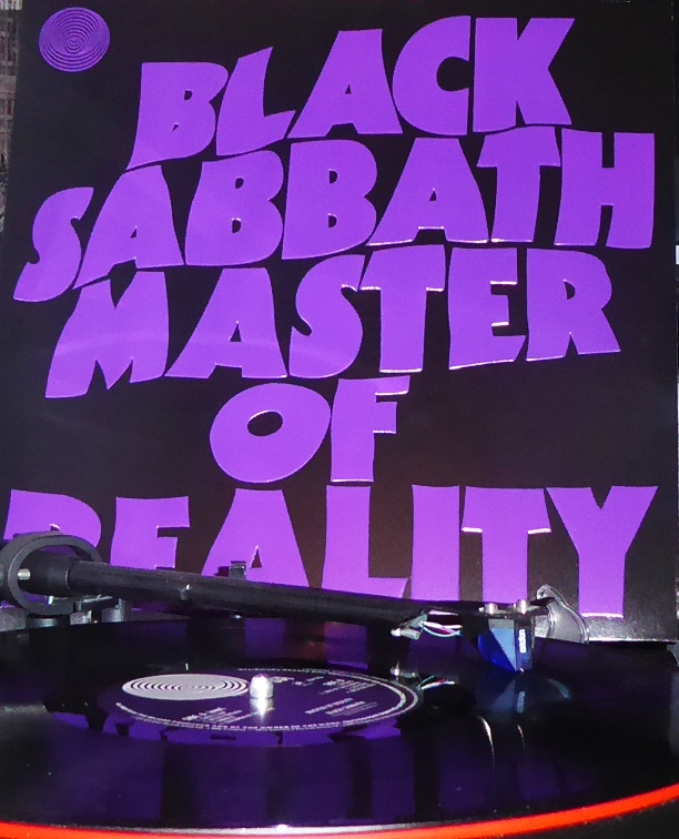 #np #nowspinning #NowPlaying #HeavyMetal #vinyladdict #records #ontheturntable #music 
a date in history..... On this day, July 21st 1971, @BlackSabbath released this monster...... Master of Reality