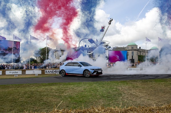 Hyundai UK tweet media