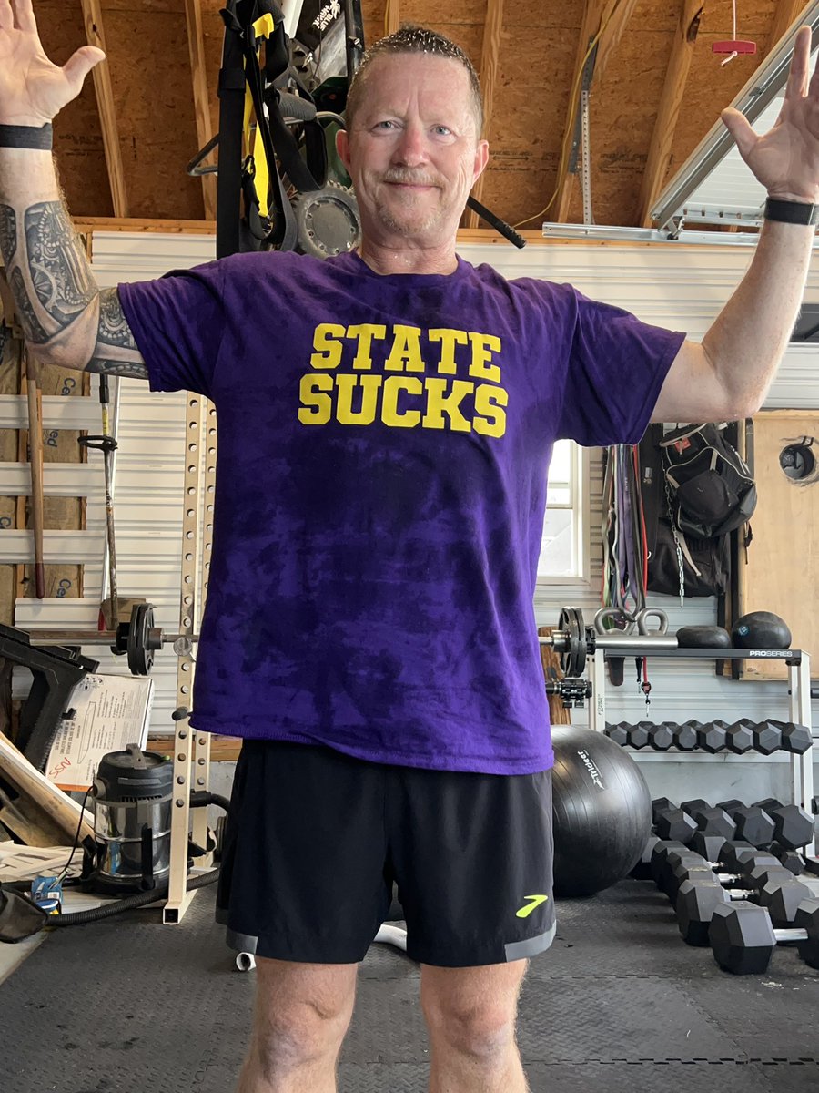 GeraldLogan19's tweet image. #dumbbellrows 
#closegripbenchpress 
#powersnatch 
#goodmorning 
#reversegripbarbellbentoverrow 
#singlelegromaniandeadlift 
#planks