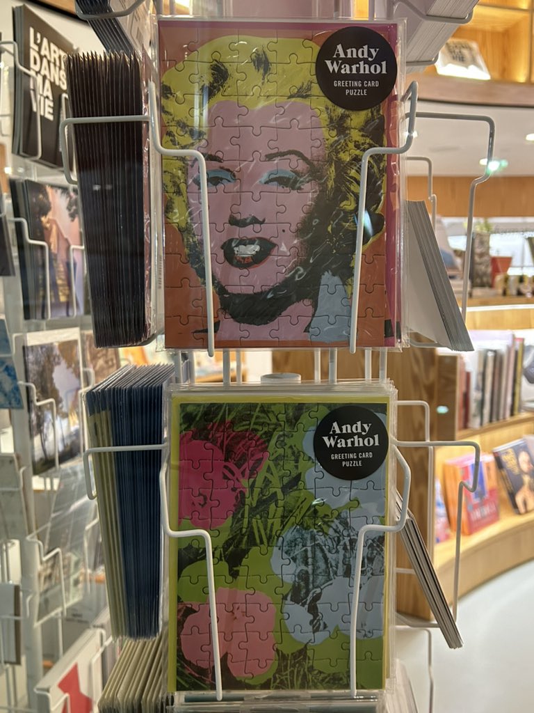 monpinchmou's tweet photo. "Toutes les choses ont leur beauté, mais  tout le monde ne sait pas les voir." -Warhol
@mnbaq
(Quelle bonne idée d'introduction à la pop art ou à la peinture en général pour des enfants!!) https://t.co/fQuMwpBgxw