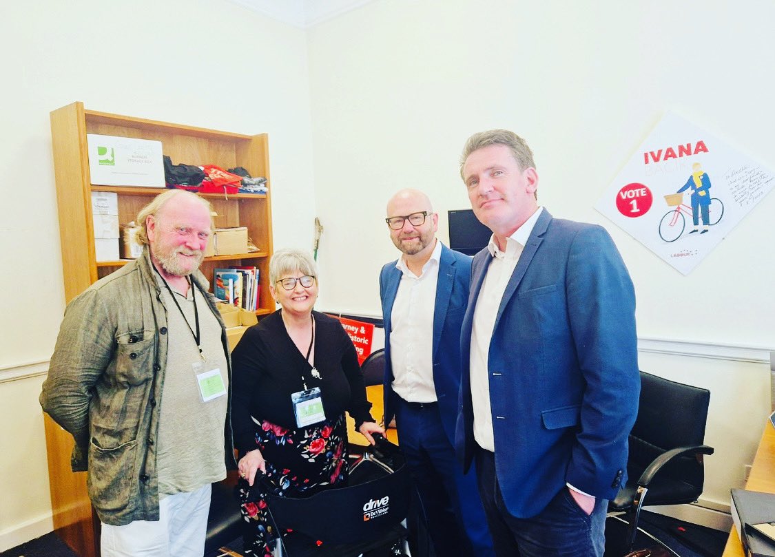 IrishEquity's tweet photo. Michelle Quinn sector organiser & Irish Equity President Gerry O'Brien with TD’s Ged Nash & Aodhán Ó Ríordáin meeting to discuss the importance of performers rights & the recommendations of the Budgetary Committee's report on Section 481 tax film credit #SupportTheReport https://t.co/W29mPMnn9w