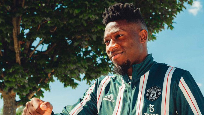 UnitedStandMUFC's tweet photo. The new signing! #mufc https://t.co/WJrugo7Mhi