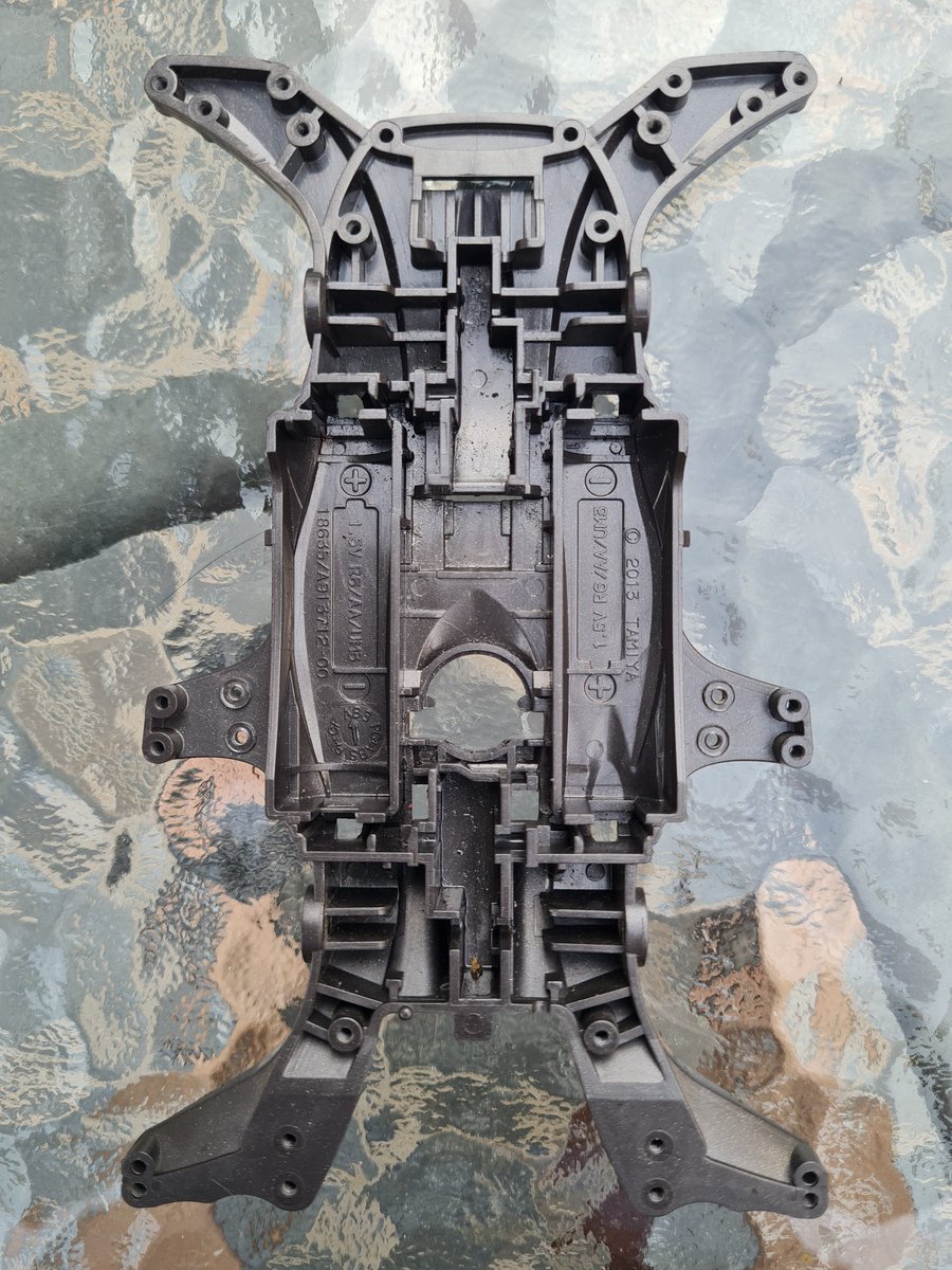 MarcelloVanic's tweet photo. Well , it all starts from a #MAchassis. This is the thread of my big project of the year , an Open speed class #mini4wd also called " Top Classic" in Italy. I will always post small or big updates under this thread . #フルフラ #ミニ四駆 https://t.co/ZoC2qk66cX