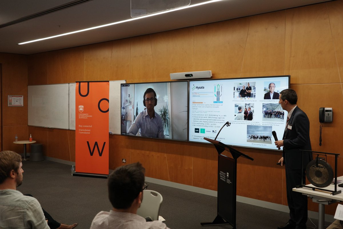 📷 Celebrating our amazing <a href="/UOW/">UOW</a> IPRI Alumni at tonight’s event. Great to hear from and see so many familiar faces back at our institute as well as those virtually joining from overseas.