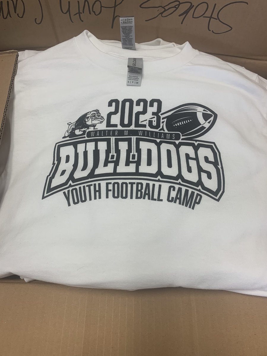 Picked up shirts for youth camp…more than 50 campers registered and spots still left! Signup at https://t.co/nOiexUtI9d 
A special “Thank You” to @GSGburlington and @JCAdams30 
@TMSTrojans @HIE_Hornets @Smith_Seabees @HighlandESHawks @GroveParkSchool https://t.co/0E7xZelxY2