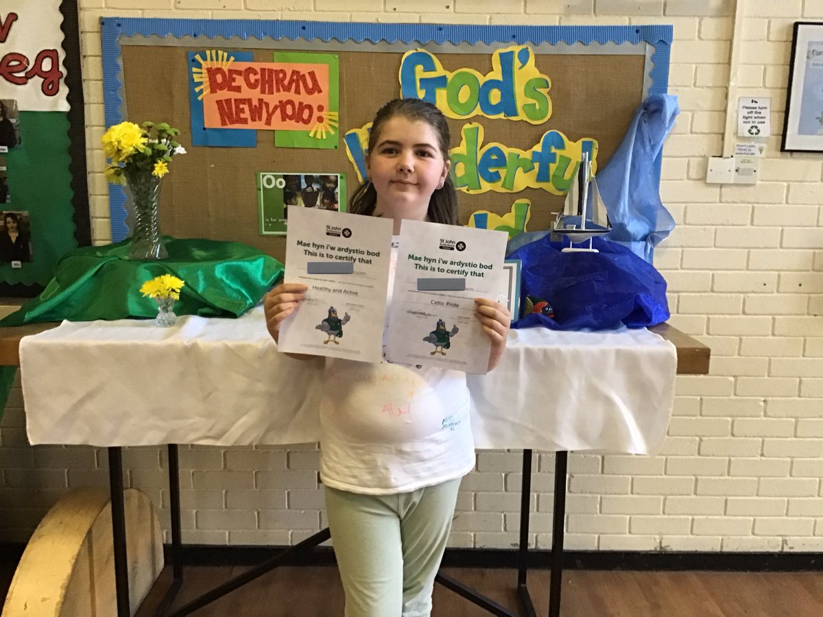 stwinsholywell's tweet photo. Tia has worked hard with St John’s Ambulance Cadets to achieve her ‘Celtic Pride’ and ‘Healthy and Active’ certificate. Freya and Cerys have also achieved their Badgers silver award and the ‘Cymraeg Award.’ ⭐️👏🏻🏴󠁧󠁢󠁷󠁬󠁳󠁿⛑️ https://t.co/f2keK4dwwW