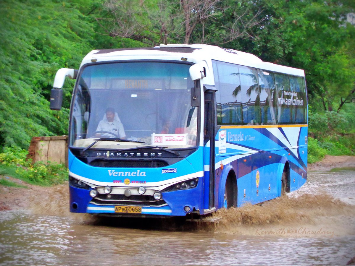 rc_revanth's tweet photo. Vijayawada <> Hyderabad BHEL 
🌔 💠Vennela AC Sleeper 💠🌖

AP 16Z 0658 of Vijayawada depot 🌊
#APSRTC #Vennela #ACSleeper #Vijayawada #Hyderabad #PublicTransport #LoveofZ #Bezawada #AndhraPradesh #HyderabadRains #Waterlogging https://t.co/LX5f64Ipzg