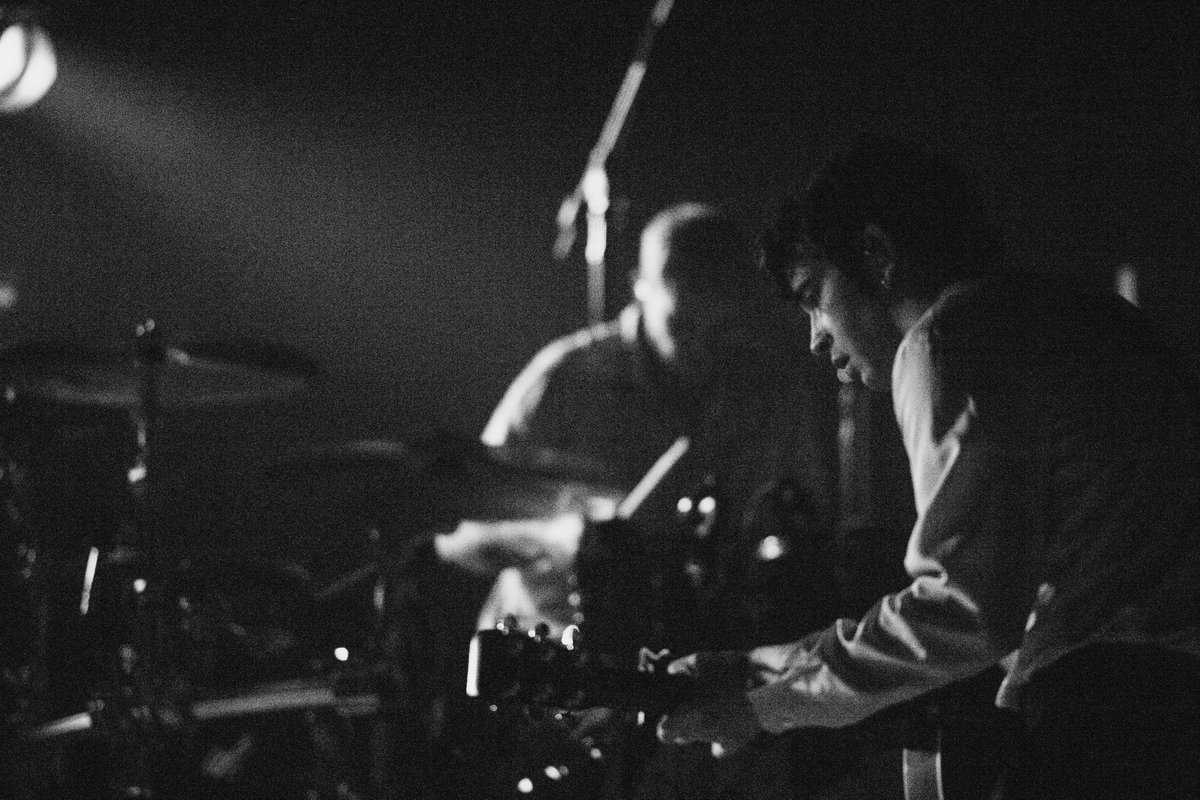 The 1975 tweet media