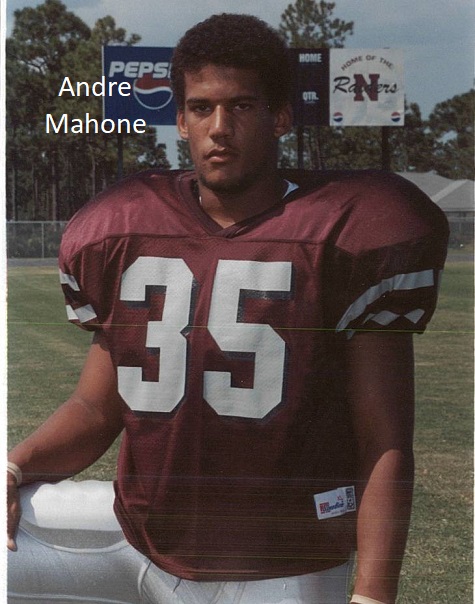 35 days to kickoff of the 2023 Florida HS football season as Navarre will host Catholic on 25 Aug 2023.

35 games ago - Navarre 21, Milton 13 (2019)

Navarre...7 14 0 0 - 21
Milton...0 7 0 6 - 13

Raiders are 3-0.

Click link to read more on the story:
https://t.co/hEKiwU2VLE https://t.co/XINmjBN48Y