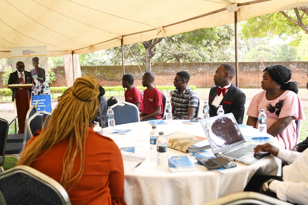 undpmalawi's tweet image. This unveiling ceremony brings together development and private sector partners to help innovative and ambitious Malawian ventures to grow and scale to provide real impact to Malawi 🇲🇼.

#Malawi2063
#YouthJobs
#GrowthAcceleratorMalawi