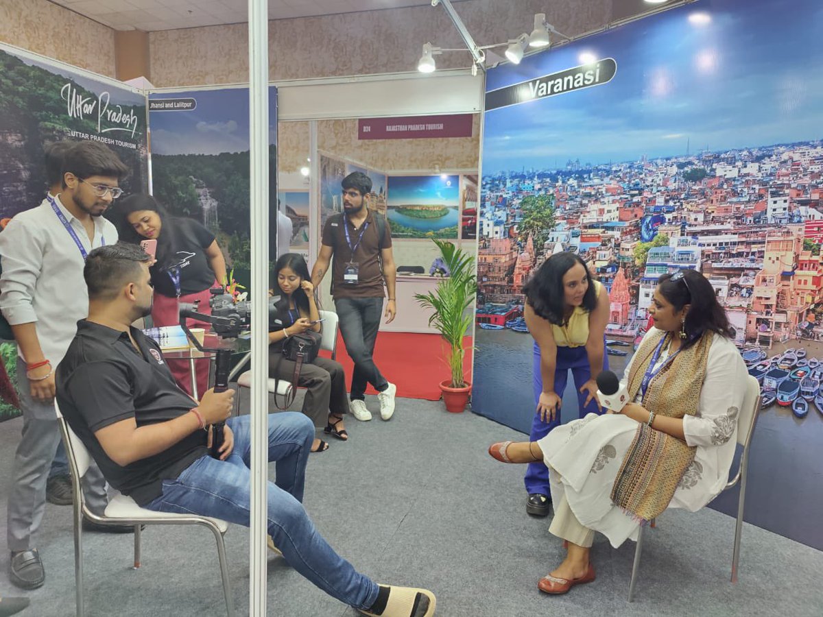 uptourismgov's tweet photo. @uptourismgov presented the coffee table book on #Ayodhya to Mr. @arvsingh01, former Secretary, @tourismgoi, & Mr. Shubhash Goyal, Chairman, @gdecevents, at India Expo Centre & Mart, Greater Noida.
#UttarPradesh #uptourism #FilmTourism #WeddingTourism #TourismInUP @MukeshMeshram https://t.co/ZF7MinsPED