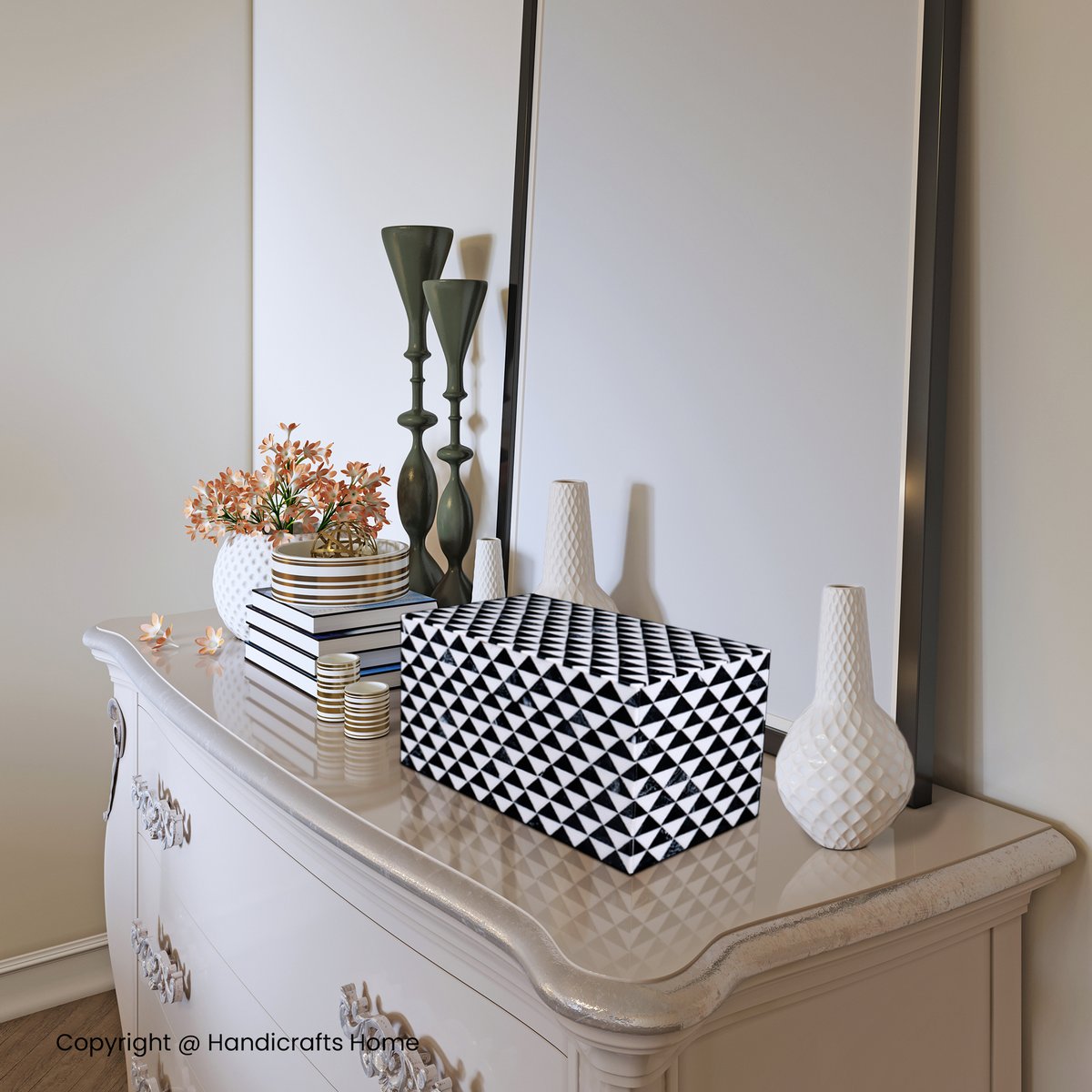 HandicraftsHom's tweet image. Discover the perfect blend of elegance and versatility with our Marquet Prism Decorative Box.🖤🤍This stunning handcrafted piece adds a touch of chic sophistication to any space. Store your treasures or elevate your decor with this artful creation.
#HandicraftsHome #DecorativeBox