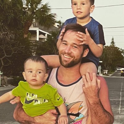 kuyletaylor's tweet photo. #NewProfilePic https://t.co/WF7ZLZMzzi
