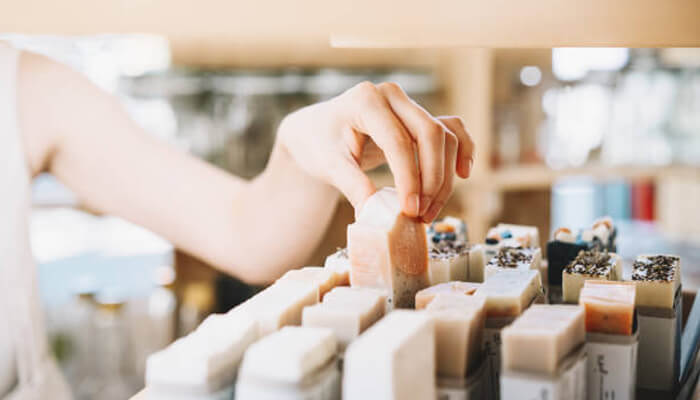 TycoonStoryCo's tweet photo. Pros and Cons of Different Product-Sourcing Approaches for the Soap Business:

https://t.co/UGudWGCOsK

@botaniesoap #soapbusiness #entrepreneurs #skincare #soapmaking #handmadesoap #naturalsoap #vegansoap #entrepreneurs #soaping #qualitycontrol #soapproducts https://t.co/jfUXdfZ7Od