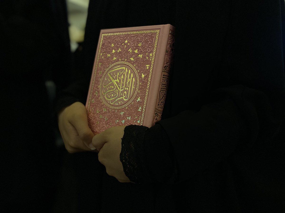 Ayaalzenn's tweet photo. #نحمي_قرآننا_بدمائنا 
بعدسة المبدعة @FahesLilyane 🖤 https://t.co/J0H3FUj9js
